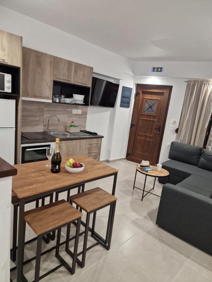 Ferienwohnung Το Στενάκι Skiathos-Stadt Exterior foto