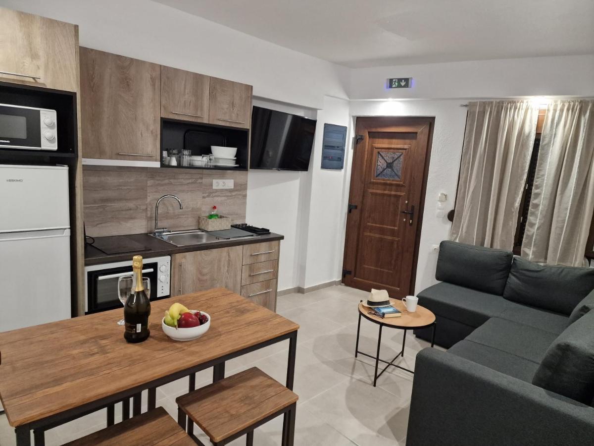 Ferienwohnung Το Στενάκι Skiathos-Stadt Exterior foto