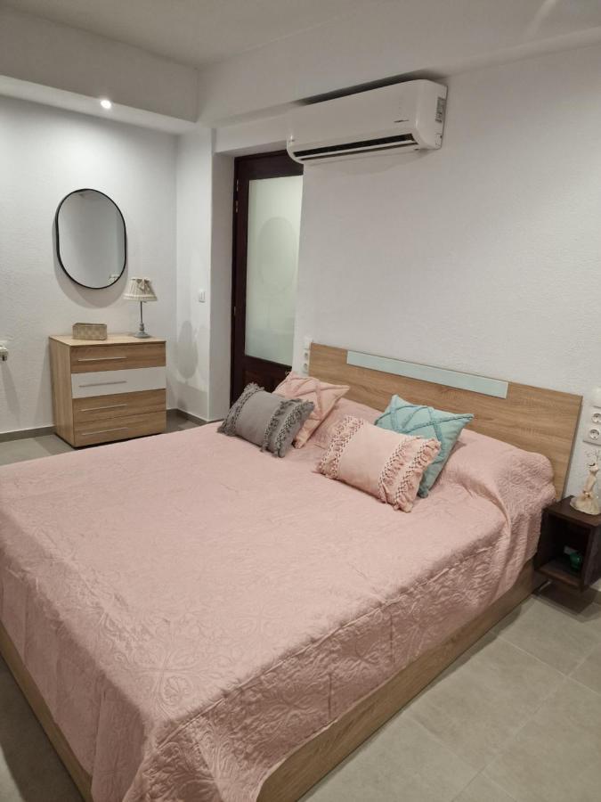 Ferienwohnung Το Στενάκι Skiathos-Stadt Exterior foto