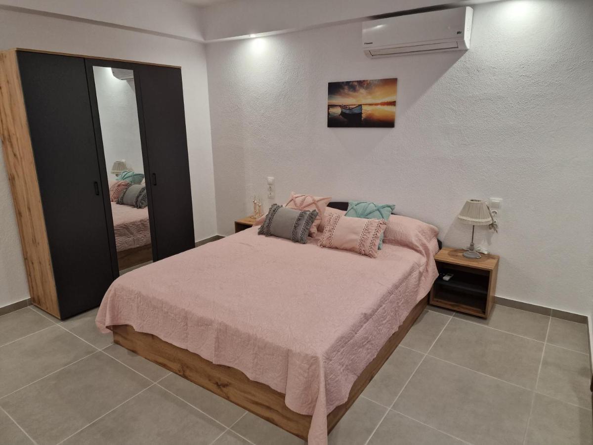 Ferienwohnung Το Στενάκι Skiathos-Stadt Exterior foto