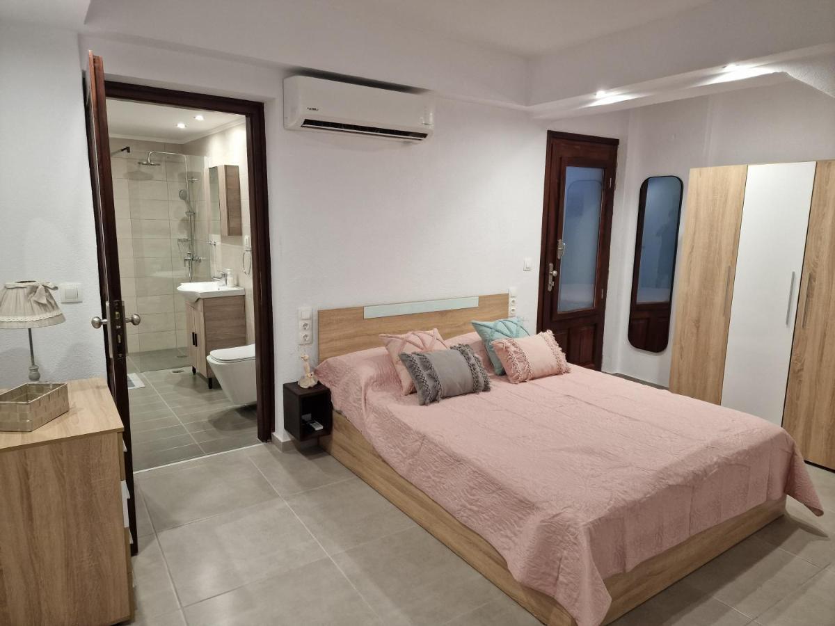 Ferienwohnung Το Στενάκι Skiathos-Stadt Exterior foto