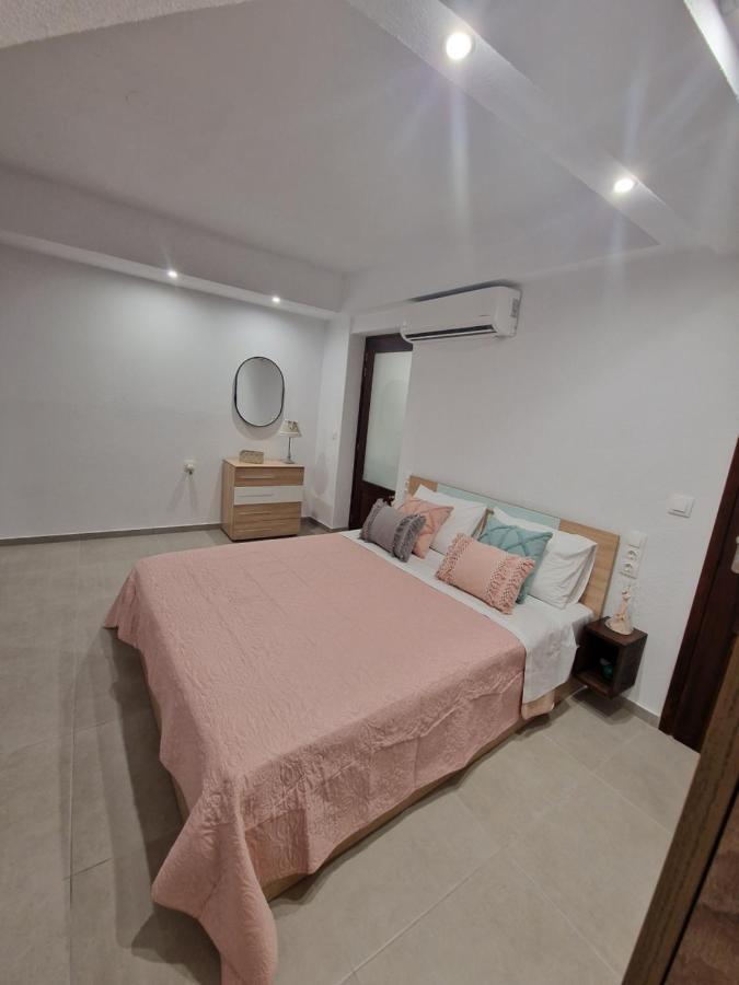 Ferienwohnung Το Στενάκι Skiathos-Stadt Exterior foto