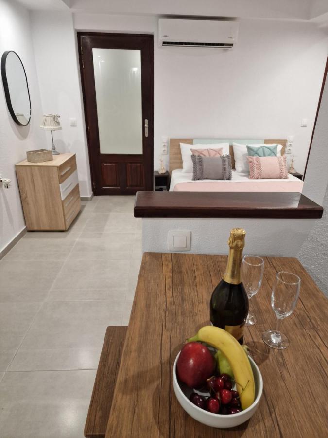 Ferienwohnung Το Στενάκι Skiathos-Stadt Exterior foto